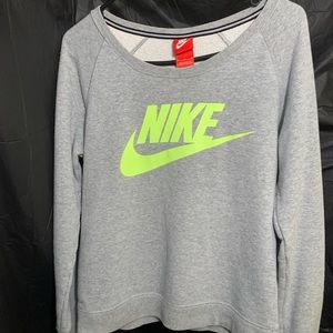Nike red tag women’s sweatshirt, no stains, rips or tears